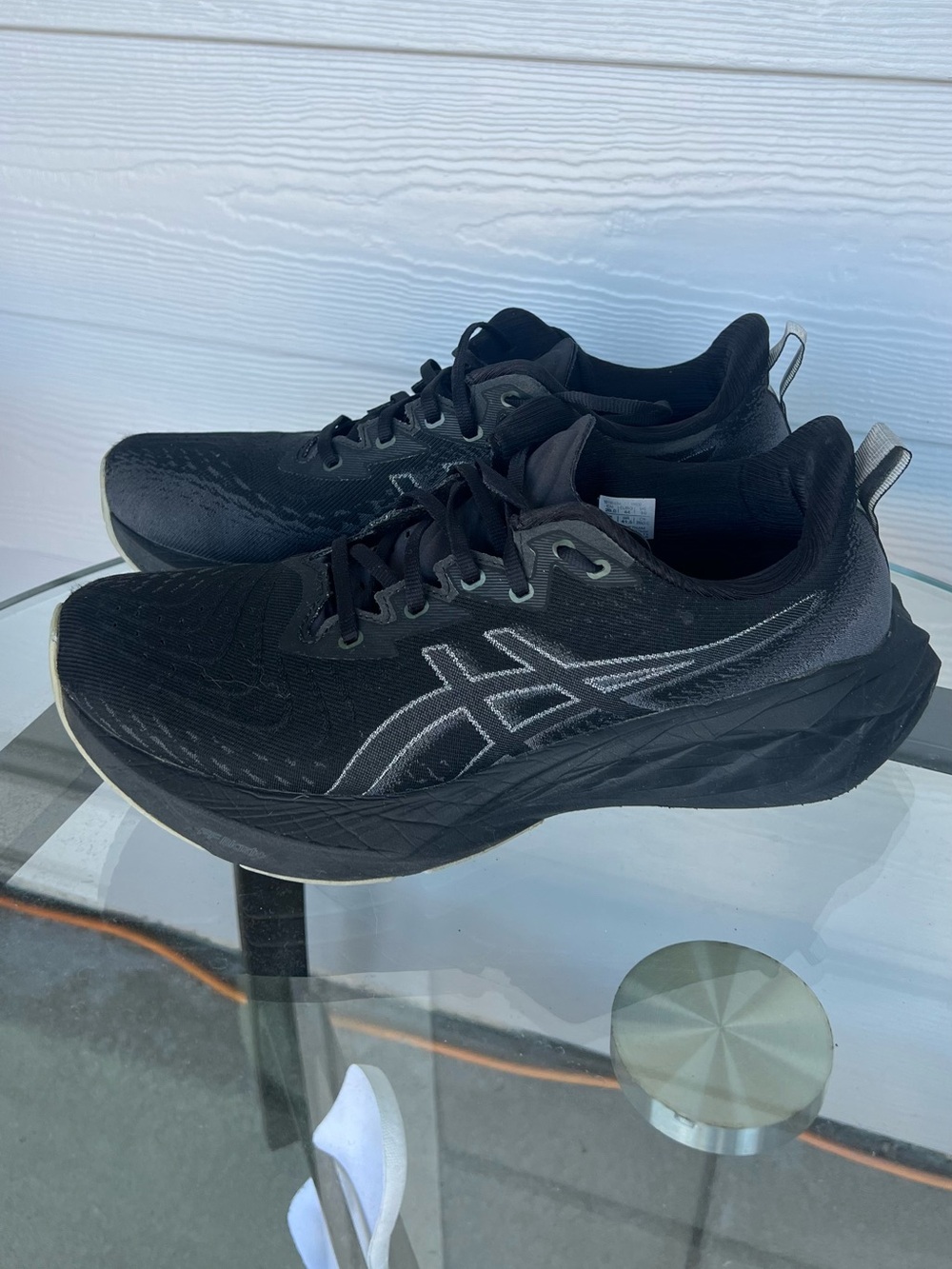ASICS Men’s Novablast 4, size 10